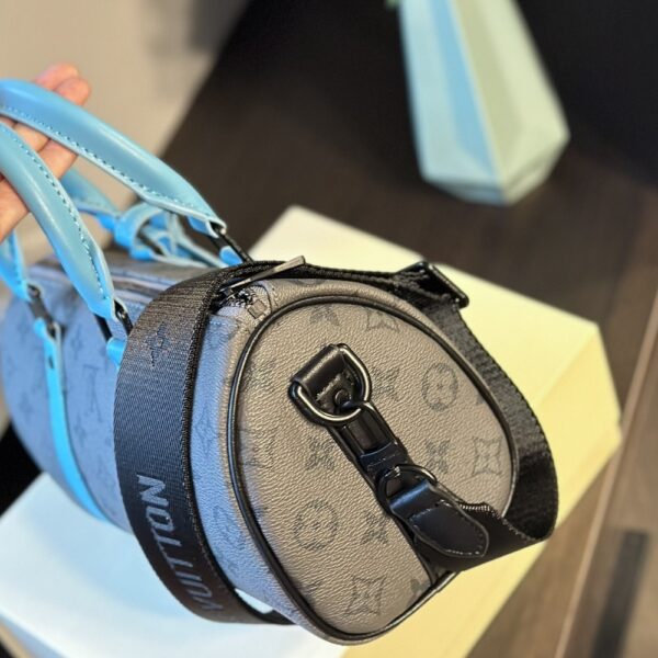 LOUIS VUITTON KEEPALL BANDOULIÈRE 25 MONOGRAM ECLIPSE REVERSE COATED CANVAS TURQUOISE 25CM M11645 - Image 7
