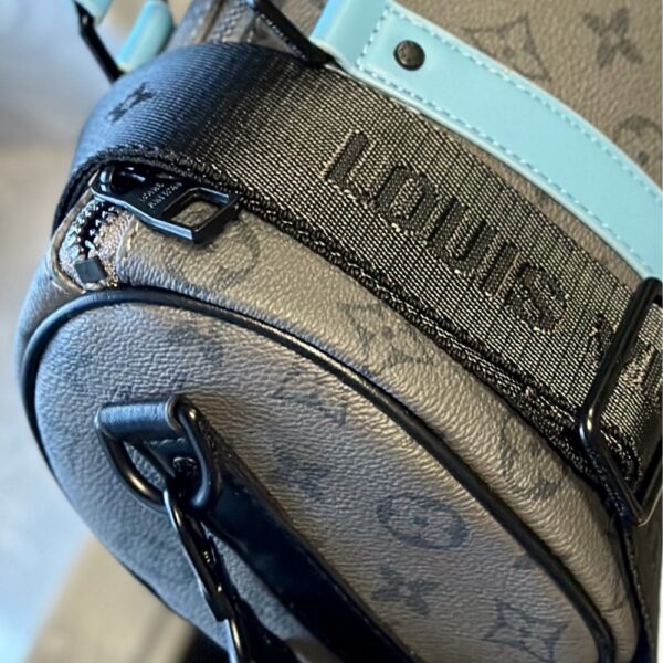 LOUIS VUITTON KEEPALL BANDOULIÈRE 25 MONOGRAM ECLIPSE REVERSE COATED CANVAS TURQUOISE 25CM M11645 - Image 9