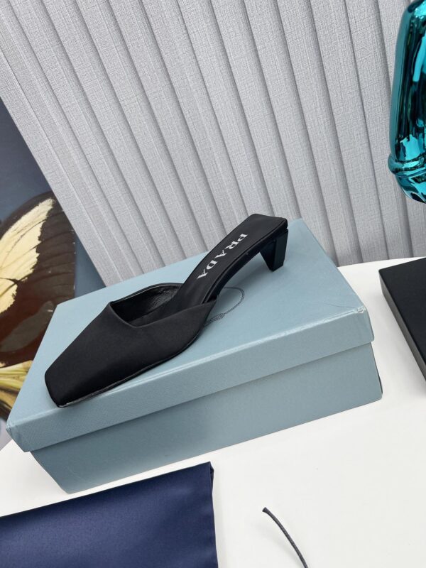 PRADA LEATHER MULES BLACK - Image 4