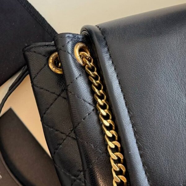 SAINT LAURENT MINI NOLITA IN BLACK 18CM 6727381EL071000 - Image 6