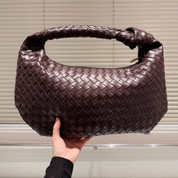 BOTTEGA VENETA CLASSIC JODIE BAG IN FONDANT 49CM 600261VCPP02132 - Image 2