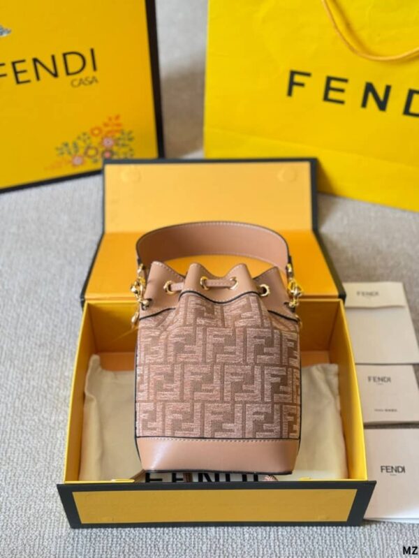 FENDI MON TRESOR CANVAS BAG WITH FF EMBROIDERY 23CM - Image 3